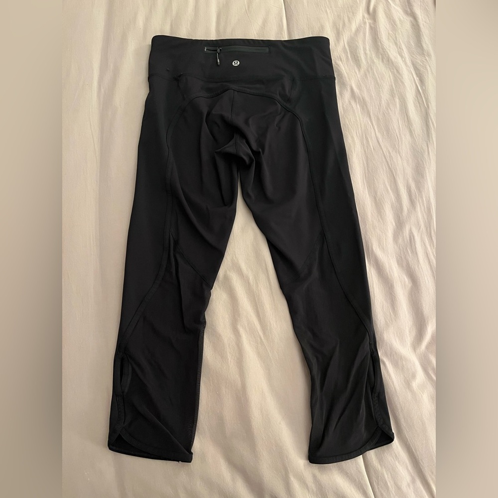 Lululemon Black Cropped Mesh Capri Legging Size 6